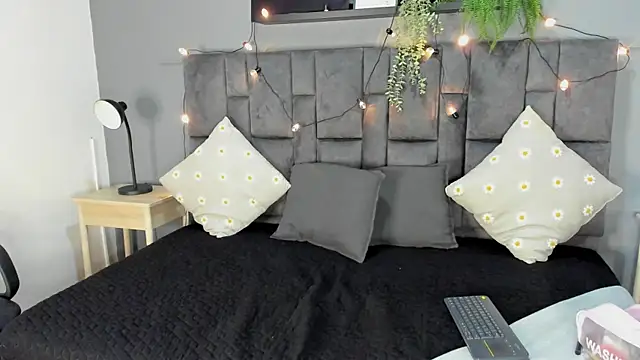 RiriiBrunette   online show from November 2025 11:43:01 AM