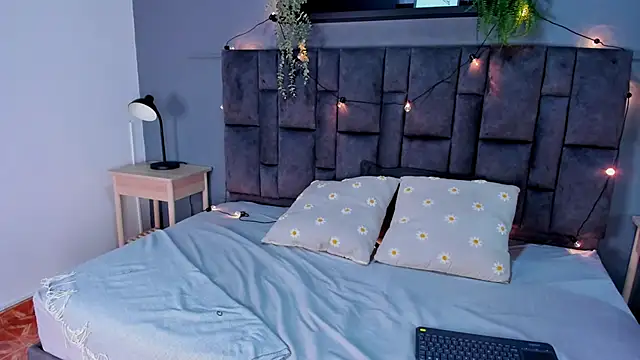 RiriiBrunette   online show from November 2025 07:46:02 PM