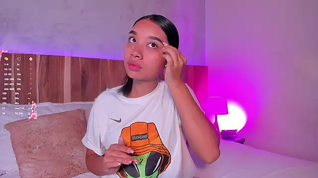 MissPocahontass online show from November 2025 11:57:02 AM