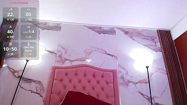 AlyaThompson online show from October 2025 04:01:01 AM