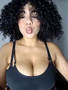 Snapshot of Yerystar chatting on January 2026 10:24:01 PM Yerystar online show from January 2026 10:24:01 PM