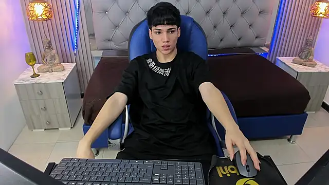 SamBlack  online show from April 2026 07:34:01 PM
