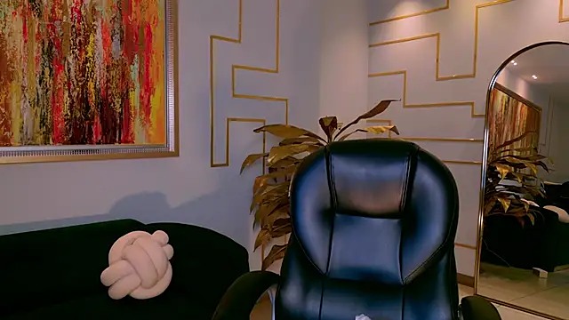 AgathaKondo  online show from January 2026 09:18:02 PM