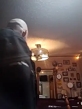 BonnienClyde5421 online show from February 2026 01:59:02 AM