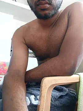 Snapshot of Varunryan chatting on July 2026 05:54:02 AM Varunryan online show from July 2026 05:54:02 AM
