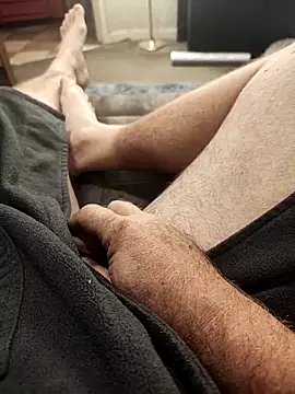 Snapshot of hubbyfun19 chatting on November 2025 06:12:01 AM hubbyfun19 online show from November 2025 06:12:01 AM