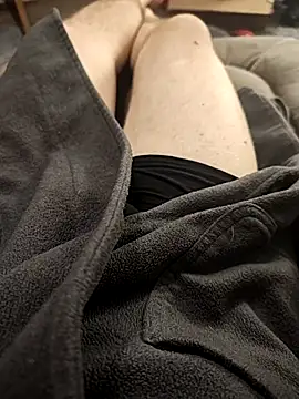 Snapshot of hubbyfun19 chatting on November 2025 06:41:02 AM hubbyfun19 online show from November 2025 06:41:02 AM