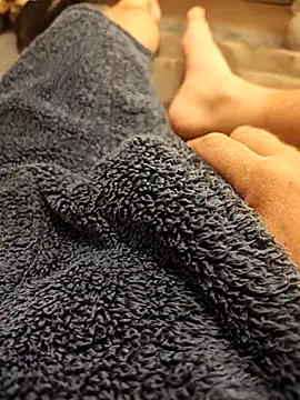 Snapshot of hubbyfun19 chatting on November 2025 07:30:02 AM hubbyfun19 online show from November 2025 07:30:02 AM