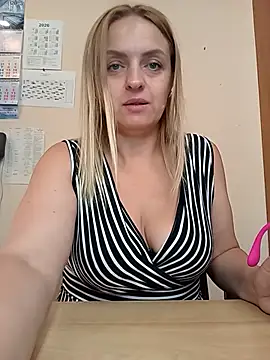 Ami Foxy online show from August 2026 06:27:02 AM