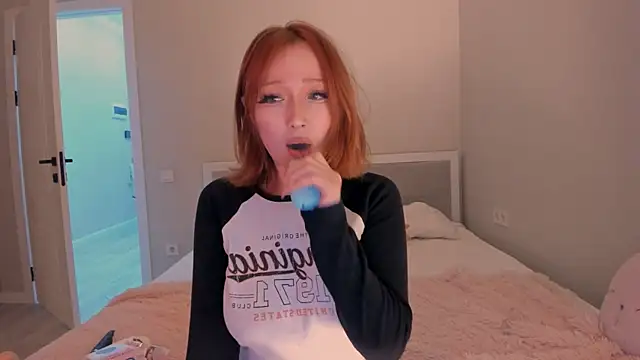 Snapshot of yuna_loon chatting on September 2025 12:40:01 PM yuna loon online show from September 2025 12:40:01 PM