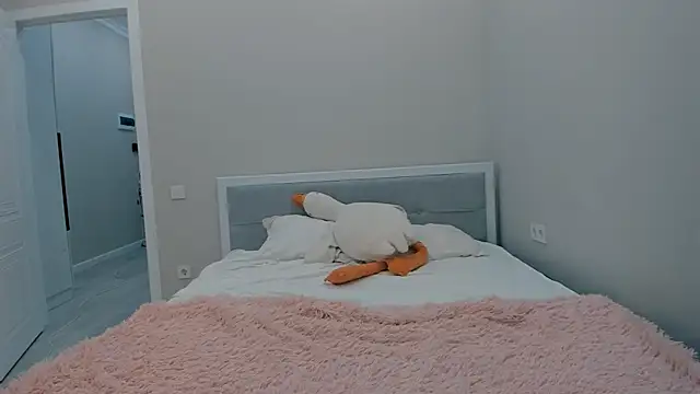 Snapshot of yuna_loon chatting on October 2025 01:56:01 PM yuna loon online show from October 2025 01:56:01 PM