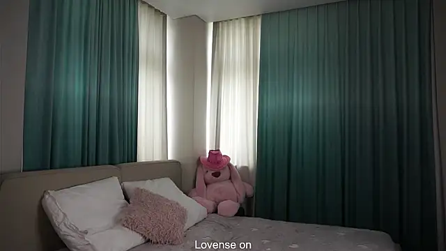 QueenieGitt online show from June 2026 02:53:01 AM