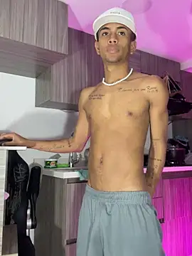 RyanScot4 online show from September 2025 05:00:01 AM