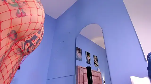 isabela-nix online show from February 2026 07:58:01 PM