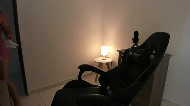 Snapshot of Kyleighc chatting on October 2025 10:34:02 PM Kyleighc online show from October 2025 10:34:02 PM