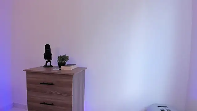 Snapshot of Kyleighc chatting on October 2025 10:11:02 PM Kyleighc online show from October 2025 10:11:02 PM