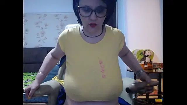 Snapshot of Mary_x chatting on June 2026 06:52:02 AM Mary x online show from June 2026 06:52:02 AM