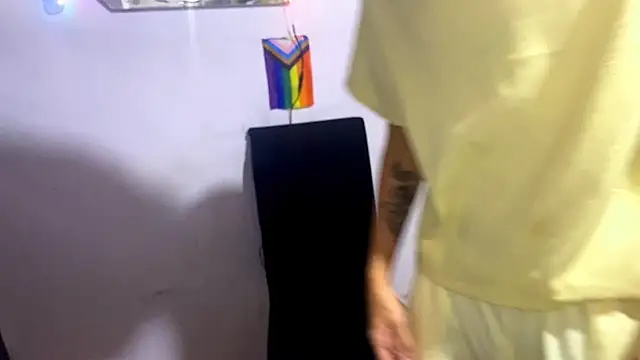 Bryan ale22 online show from September 2025 07:32:02 AM