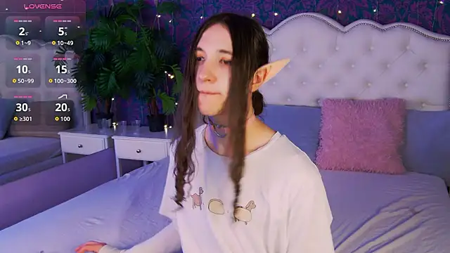 Snapshot of SilverMuse chatting on February 2026 11:47:01 PM SilverMuse online show from February 2026 11:47:01 PM