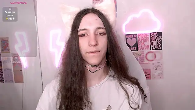 Snapshot of SilverMuse chatting on March 2026 11:00:01 PM SilverMuse online show from March 2026 11:00:01 PM