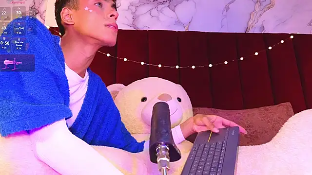 PrincePoppy online show from November 2025 08:40:01 PM