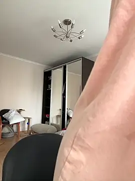 Lizza xxx online show from September 2025 08:19:01 AM