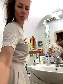 Lizza xxx online show from October 2025 07:31:02 AM