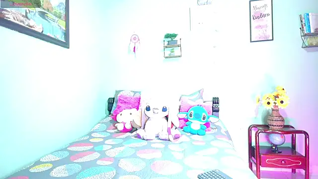 angelic coral online show from November 2025 01:06:02 AM