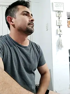 Snapshot of Bradd_32 chatting on September 2025 03:07:02 AM Bradd 32 online show from September 2025 03:07:02 AM