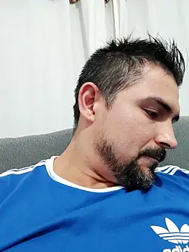 Snapshot of Bradd_32 chatting on September 2025 10:37:02 PM Bradd 32 online show from September 2025 10:37:02 PM