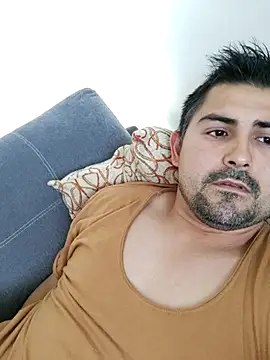 Snapshot of Bradd_32 chatting on October 2025 05:22:02 PM Bradd 32 online show from October 2025 05:22:02 PM