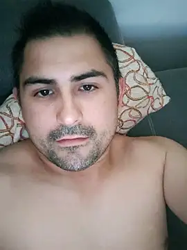 Snapshot of Bradd_32 chatting on November 2025 05:09:01 PM Bradd 32 online show from November 2025 05:09:01 PM