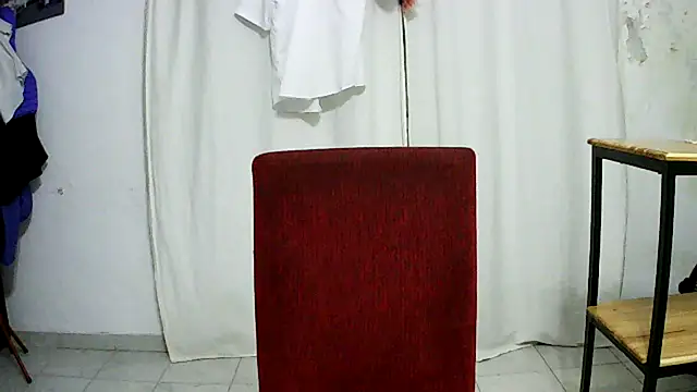 Snapshot of Bradd_32 chatting on November 2025 03:29:02 AM Bradd 32 online show from November 2025 03:29:02 AM