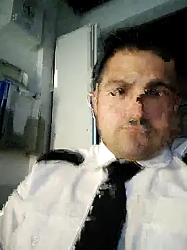 Snapshot of Bradd_32 chatting on February 2026 12:20:02 AM Bradd 32 online show from February 2026 12:20:02 AM