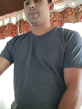 Snapshot of Bradd_32 chatting on February 2026 12:08:02 PM Bradd 32 online show from February 2026 12:08:02 PM