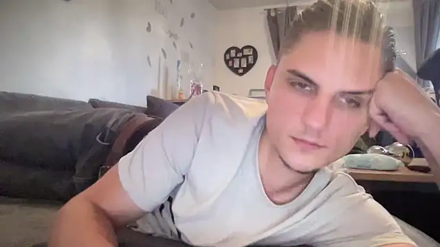 Sweetbooy90 online show from September 2025 07:46:02 AM