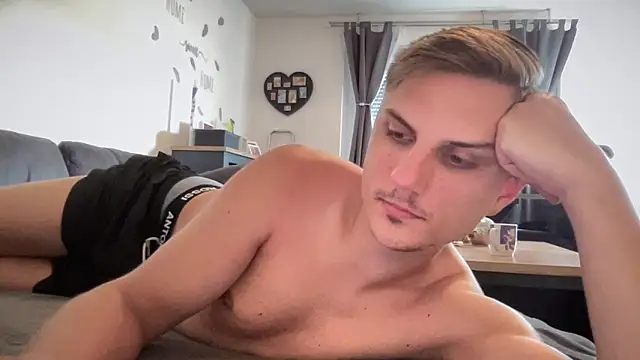 Sweetbooy90 online show from June 2026 12:52:02 PM