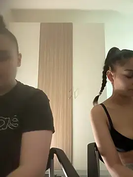 FemmeAffair online show from April 2026 08:06:02 PM