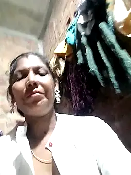 Savita992 online show from October 2025 05:43:02 PM