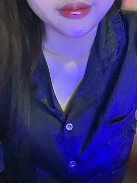 Linhtruong  online show from April 2026 06:05:02 AM