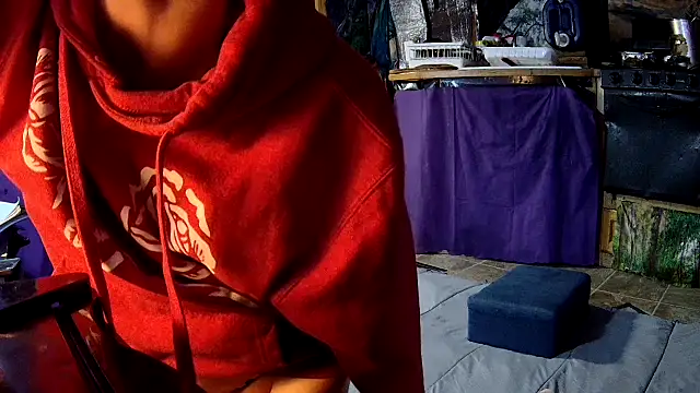 Snapshot of aquafoxy chatting on October 2025 04:40:01 AM aquafoxy online show from October 2025 04:40:01 AM