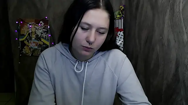 Snapshot of Linda_S_ chatting on November 2025 12:26:01 PM Linda S online show from November 2025 12:26:01 PM