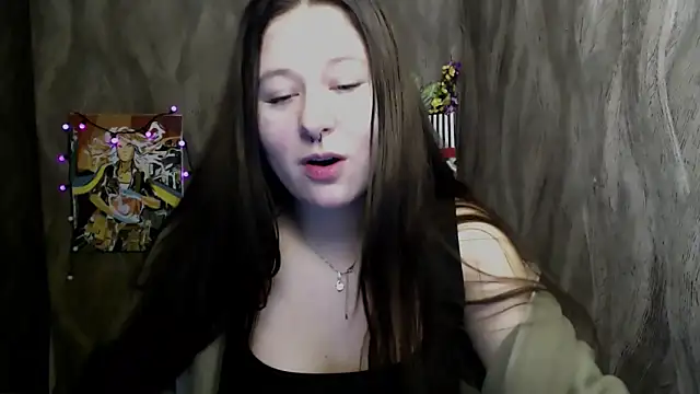 Snapshot of Linda_S_ chatting on November 2025 05:17:02 PM Linda S online show from November 2025 05:17:02 PM