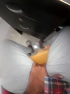 Snapshot of hackyourpussy@xh chatting on December 2025 03:01:01 AM hackyourpussyxh online show from December 2025 03:01:01 AM