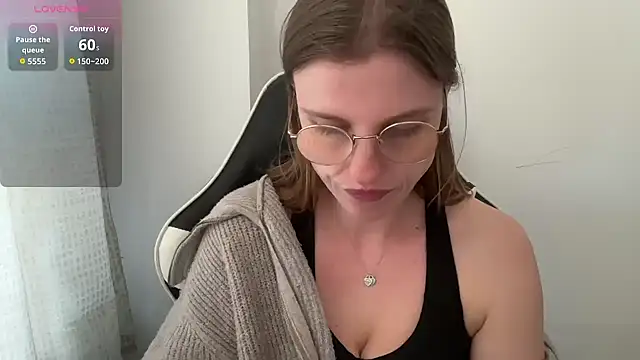 BustyKellyXXX online show from March 2026 04:13:01 PM