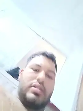 Snapshot of Frank0021 chatting on January 2026 08:11:02 PM Frank0021 online show from January 2026 08:11:02 PM