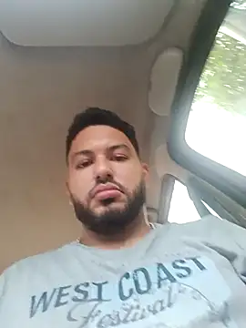 Frank0021 online show from April 2026 09:01:02 PM