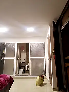 Frank0021 online show from May 2026 05:37:02 AM