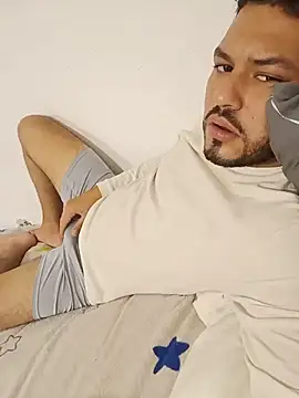 Frank0021 online show from May 2026 04:40:02 AM