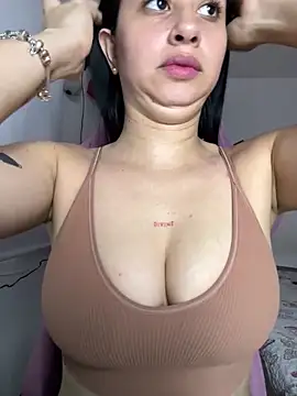 lucy grey25 online show from February 2026 04:25:01 PM